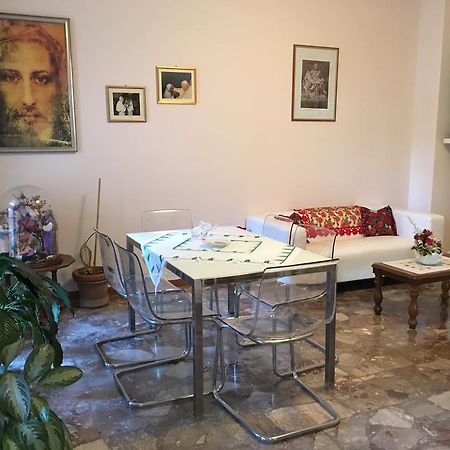 Casa Nostra Signora Hotell Isola Farnese Exteriör bild