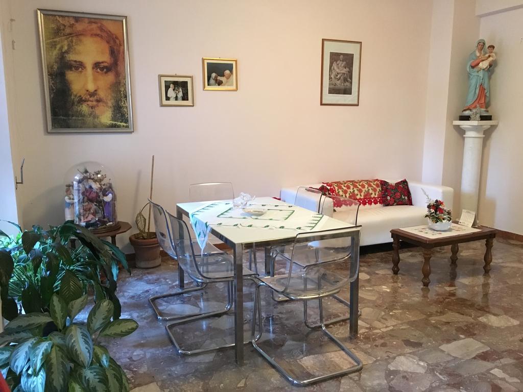 Casa Nostra Signora Hotell Isola Farnese Exteriör bild