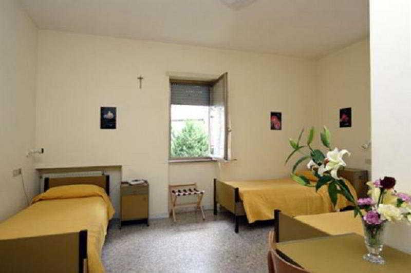 Casa Nostra Signora Hotell Isola Farnese Exteriör bild