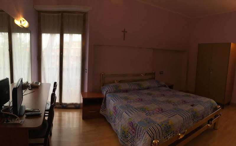 Casa Nostra Signora Hotell Isola Farnese Exteriör bild